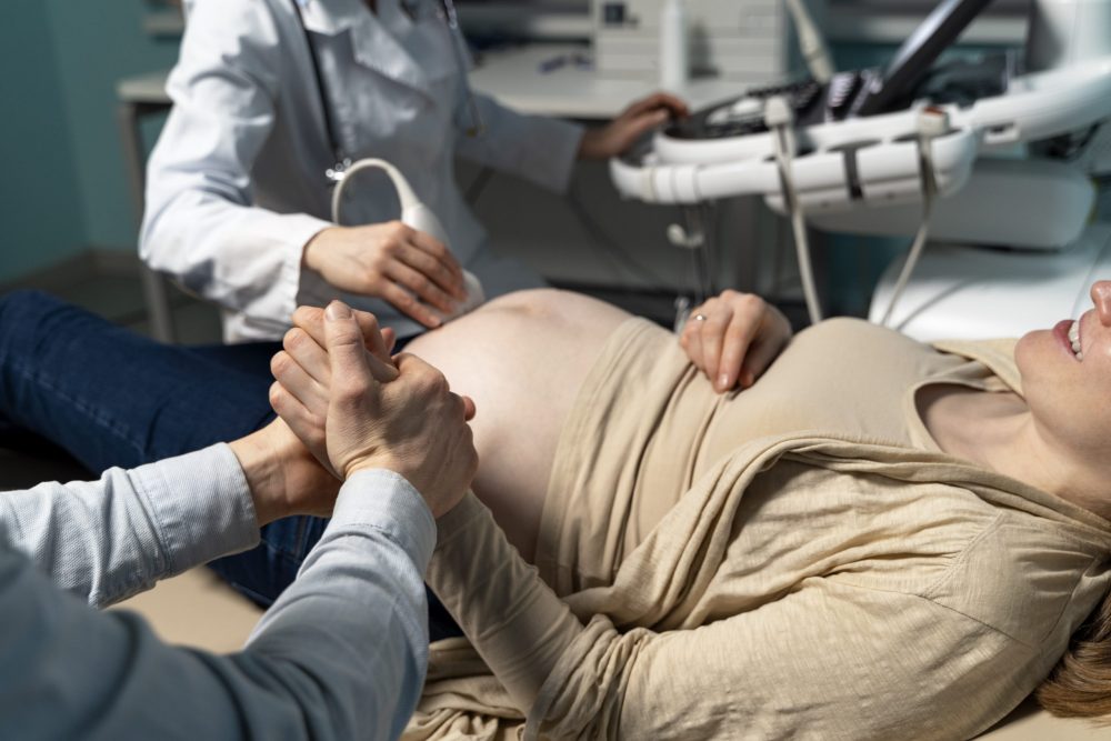 Children of severely obese mothers face higher risk of hospital admission for infections – study 