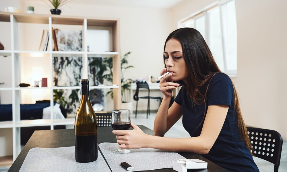 Alcohol and smoking linked to breast cancer and irregular heartbeat in women, study finds